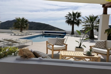 Vakantiehuis met jacuzzi en zwembad in Arenas