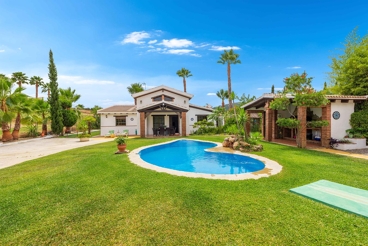Holiday villa with heated pool near Alhaurín el Grande