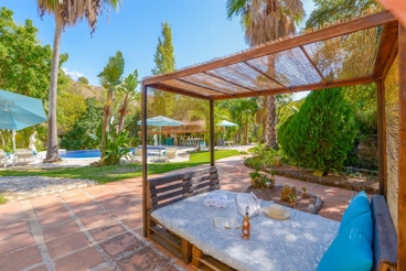 Modern vakantiehuis met prachtige tuin in de provincie Malaga