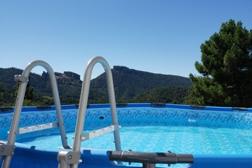 Ferienhaus mit Garten und Swimming Pool in Siles