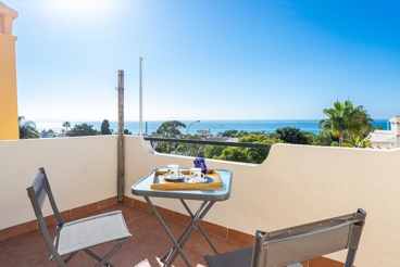 Vakantiehuis dicht bij het strand met openhaard en zwembad in Marbella