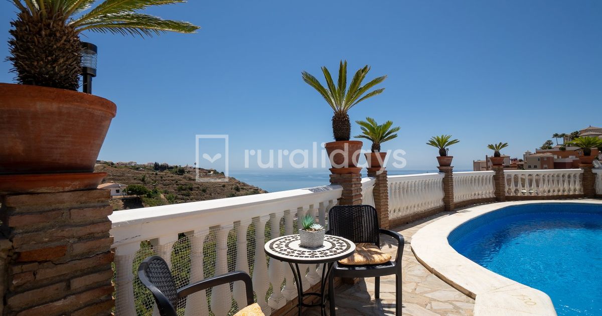 Villa Cecilia Sol Nerja by Ruralidays