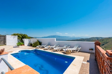 Maison de vacances avec vue magnifique sur les montagnes, proche de El Borge