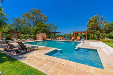 Maison de vacances avec une fabuleuse piscine privée et de grands espaces extérieurs