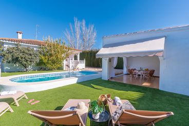 Ferienhaus mit Garten und Swimming Pool in Cuevas Bajas