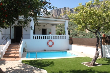 Ferienhaus mit Grill und Swimming Pool in Alfarnatejo