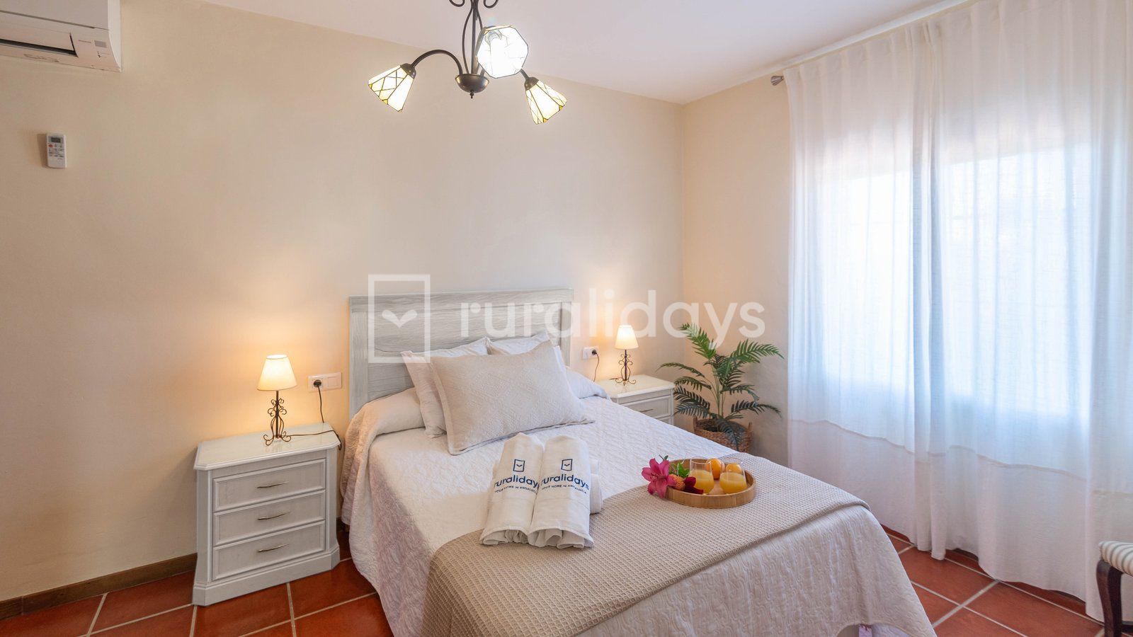 Villa Gran Solano Colmenar by Ruralidays