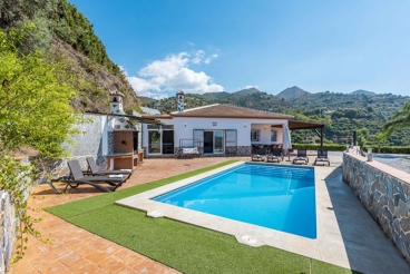 Maison de vacances avec jacuzzi proche de Canillas de Albaida