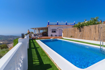 Ferienhaus mit großer Terrasse mit Blick auf die Berge - für 4 Personen