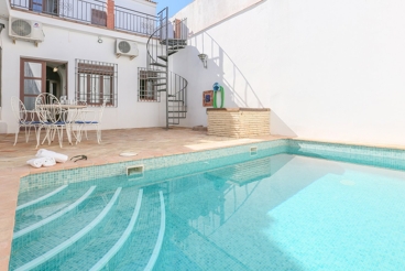 Holiday Home with Wifi and barbecue in La Puebla de Los Infantes