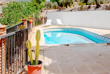 Villa avec jardin et piscine à Alcolea