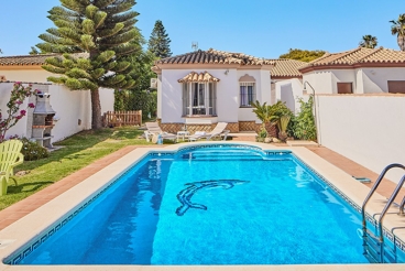 Vakantiehuis dicht bij het strand met barbecue en Wifi in Chiclana de la Frontera