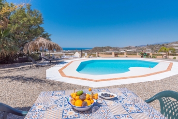 Zonnig vakantiehuis met uitzicht op zee aan de kust van Granada