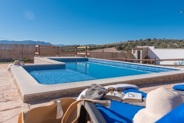 Casa Rural con piscina y barbacoa en Teba