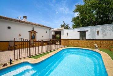 Casa Rural cerca de la playa con Wifi y piscina en Villanueva de Algaidas