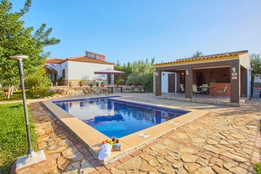 Ferienhaus mit Grill und Garten in Villamartín