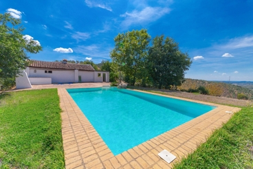 Casa Rural con piscina y jardín en Constantina