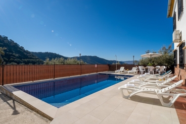 Casa Rural con barbacoa y piscina en Iznájar