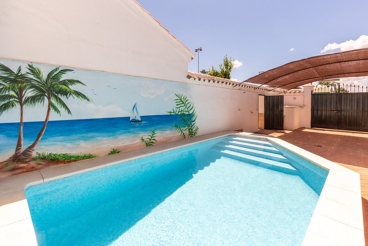 Finca mit Swimming Pool und Grill in Encinarejo