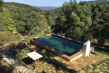 House with swimming pool and barbecue in the Aracena mountain range