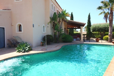 Villa avec barbecue et piscine à Vera