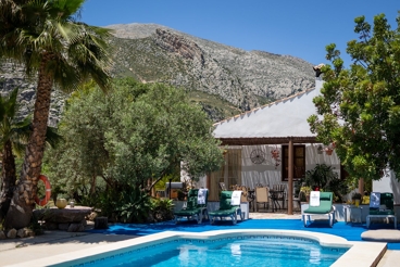 Holiday house with swimming pool and barbecue in Valle de Abdalajís