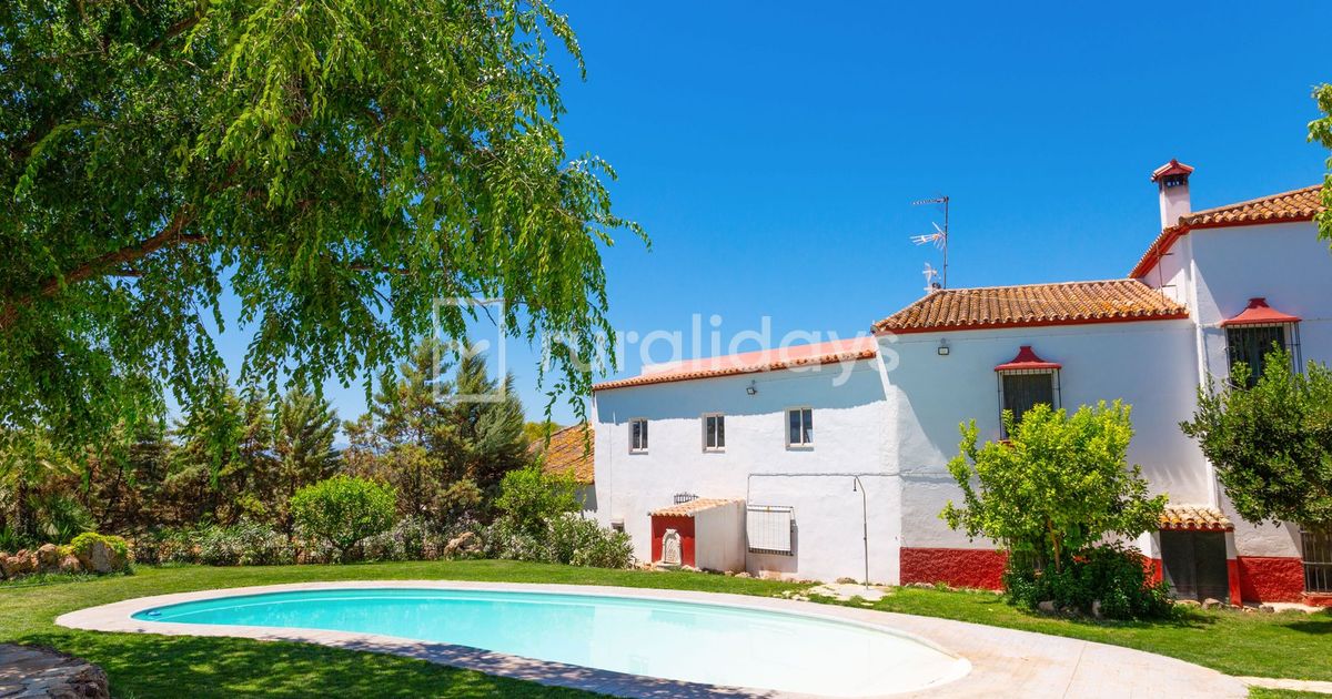 Finca Encarnaciones Bajas Morón de la Frontera by Ruralidays