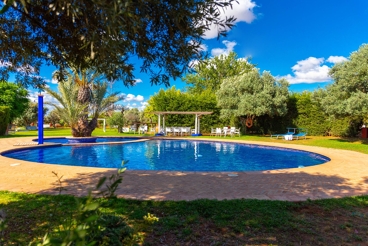 Casa rural con enorme jardín privado - para hasta 17 personas