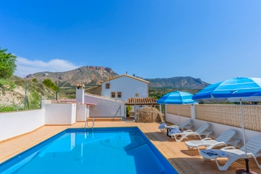 Casa rural con piscina y barbacoa en Vélez Blanco