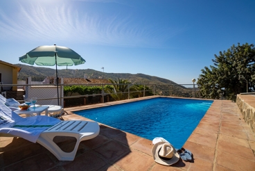 Holiday Home with barbecue and Wifi in Rincón de la Victoria
