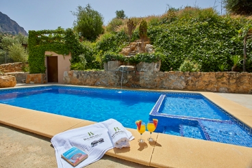 Vakantiehuis met openhaard en zwembad in El Gastor