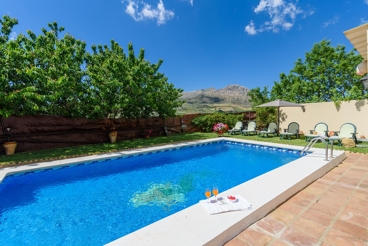 Holiday home in the countryside near Antequera - sleeps 6