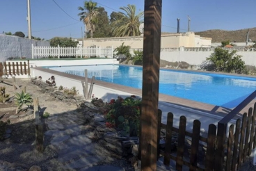 Casa rural con piscina y barbacoa en Tabernas