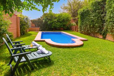 Ferienhaus mit Schwimmbad und Grill in Carmona