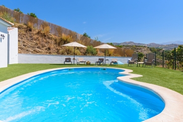 Villa avec Wifi et piscine à Cútar