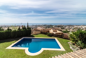 Casa de vacaciones con barbacoa y piscina en Benalmádena
