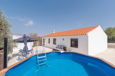 Recently-renovated holiday home with private pool