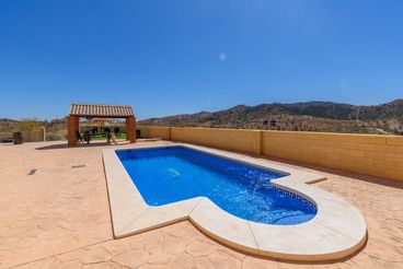 Casa rural en las colinas de Almogía, ideal para 8 personas