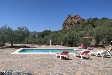 Casa de vacaciones con piscina y barbacoa en Comares para 6 personas