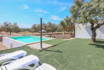 Vakantiehuis met tuin en Wifi in Santa Olalla del Cala