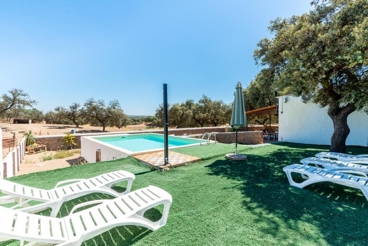 Vakantiehuis met tuin en Wifi in Santa Olalla del Cala