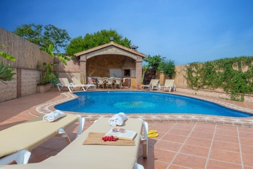 Villa avec piscine et barbecue à Alhaurín el Grande