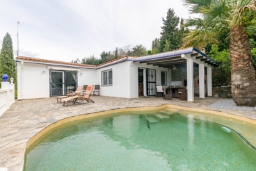 Ferienhaus mit Swimming Pool und Wlan in Cómpeta