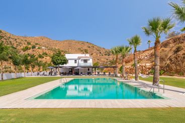 Casa rural Malaga Andalucía para 28 personas