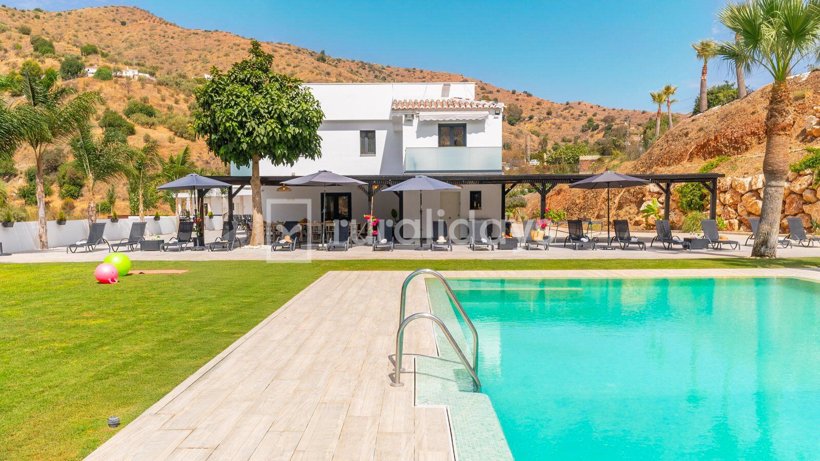 Casa rural Malaga Andalucía para 28 personas