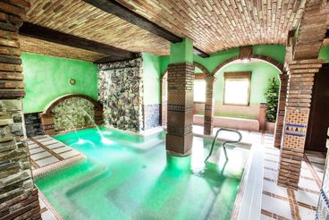 Ländliche Suite für 2 Personen mit privatem Jacuzzi in Mecina Bombarón