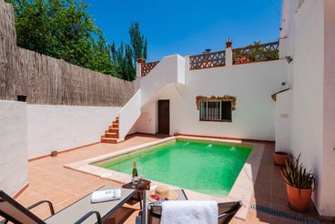 Casa rural con piscina en Pozo Alcón.