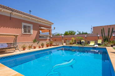 Villa près de la mer avec piscine et jardin à Pechina