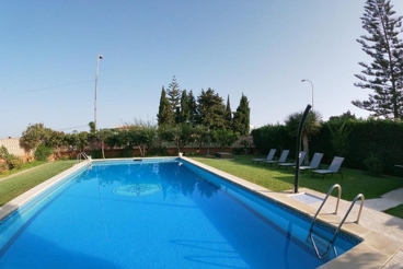 Vakantiehuis dicht bij het strand met zwembad en Wifi in Vélez-Málaga