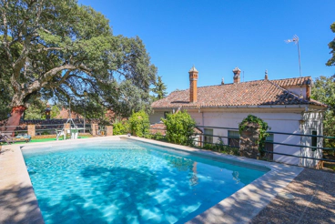 Maison de vacances avec Wifi et jardin à Aracena pour 8 personnes